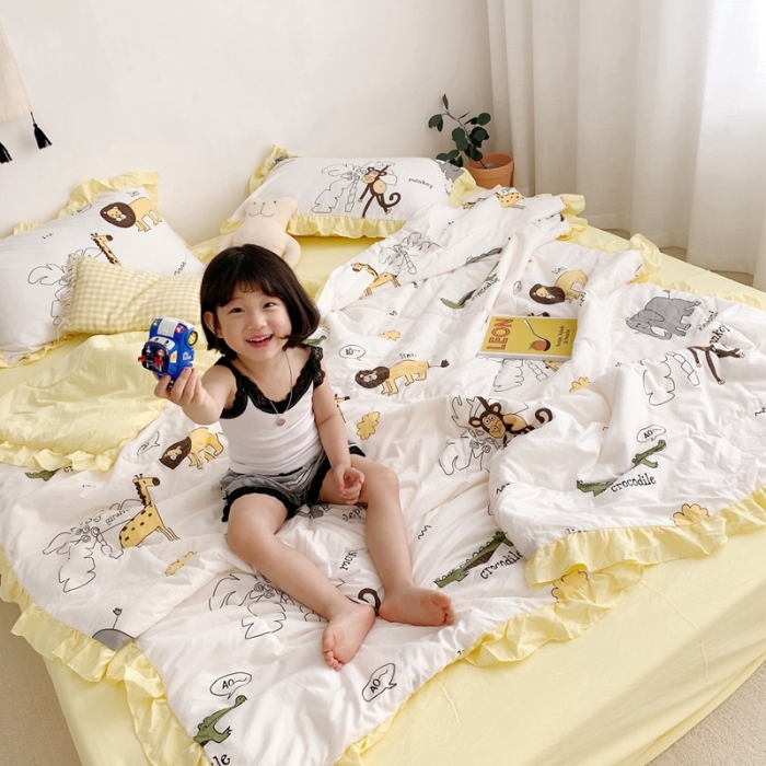 91家纺网 家纺一手货源 找家纺 顾里 2020新款ins治愈小清新水洗棉夏被四件套 动物世界