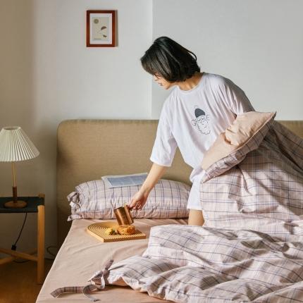 91家纺网 家纺一手货源 找家纺 顾里 2020新款全棉系带复古格纹四件套 粉紫格