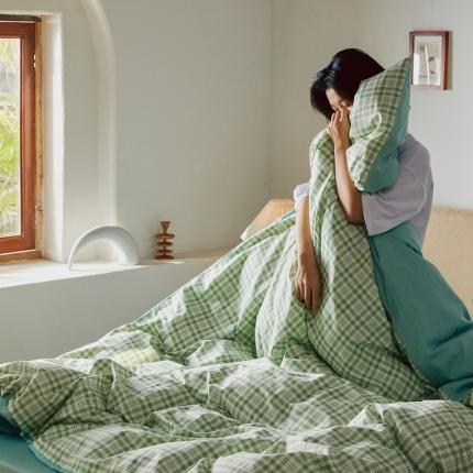 91家纺网 家纺一手货源 找家纺 （总）顾里 2020新款全棉系带复古格纹四件套