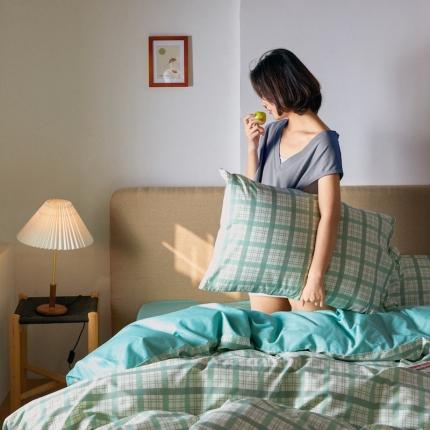 91家纺网 家纺一手货源 找家纺 （总）顾里 2020新款全棉系带复古格纹四件套