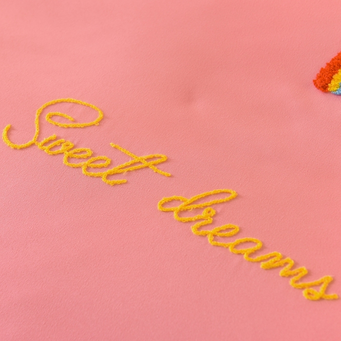 91家纺网 家纺一手货源 找家纺 欧冠家纺 2020新款毛巾绣色织四件套 彩虹-粉色