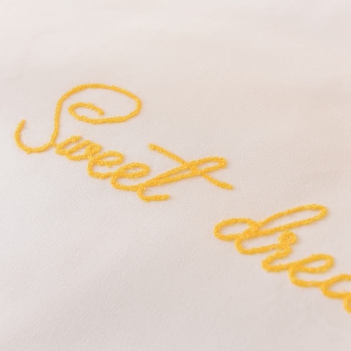 91家纺网 家纺一手货源 找家纺 欧冠家纺 2020新款毛巾绣色织四件套 彩虹-黑白