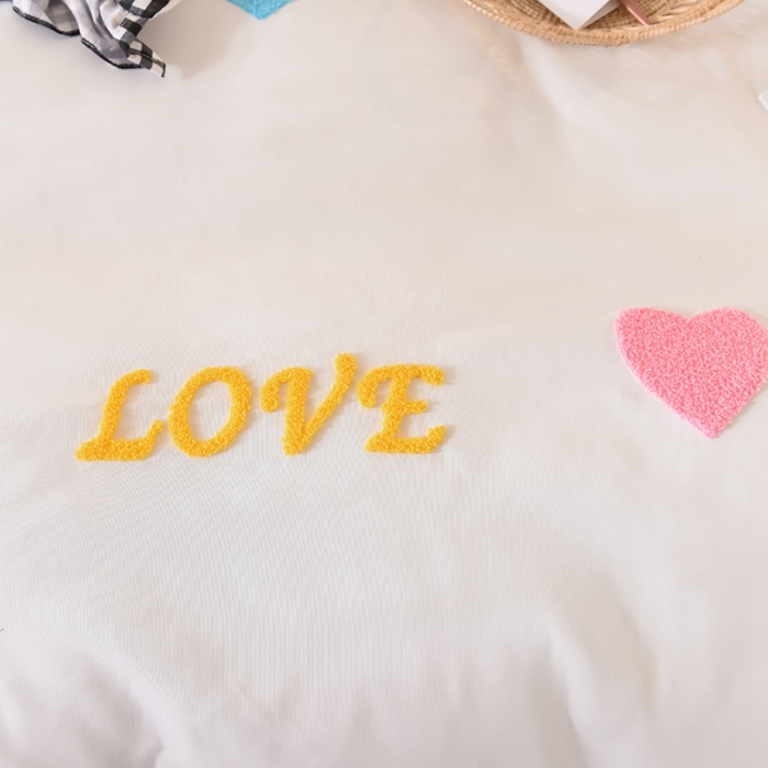 91家纺网 家纺一手货源 找家纺 欧冠家纺 2020新款毛巾绣色织四件套 倾心-黑白