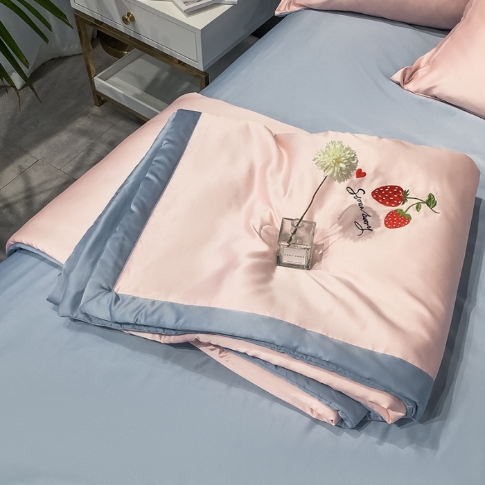 91家纺网 家纺一手货源 找家纺 澳梵 2022新款莫代尔绣花夏被四件套 草莓-粉