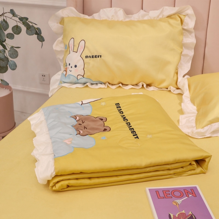 91家纺网 家纺一手货源 找家纺 星野 2020新款夏被凉席三件套 小兔与小熊的故事黄
