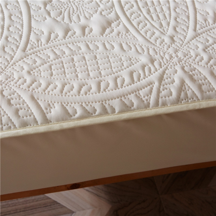 91家纺网 家纺一手货源 找家纺 豪选家纺 2026新款欧式防水夹棉床笠 淡黄