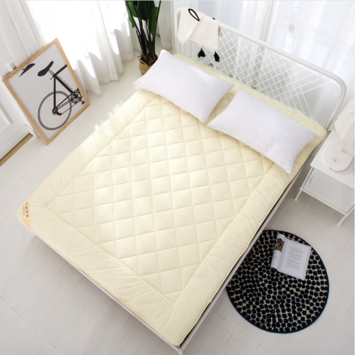 91家纺网 家纺一手货源 找家纺 富威堡 2023新款全棉磨毛床垫 米黄色