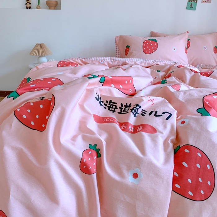 91家纺网 家纺一手货源 找家纺 星期八 2020新款13070全棉四件套亲子系列 小草莓