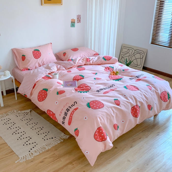 91家纺网 家纺一手货源 找家纺 星期八 2020新款13070全棉四件套亲子系列 小草莓