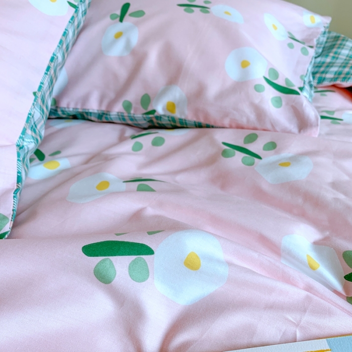 91家纺网 家纺一手货源 找家纺 星期八 2020新款13070全棉四件套亲子系列 粉色小花