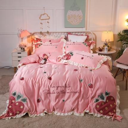 91家纺网 家纺一手货源 找家纺 （总）博纳 2020新款水洗真丝甜心草莓全棉四件套棚拍图