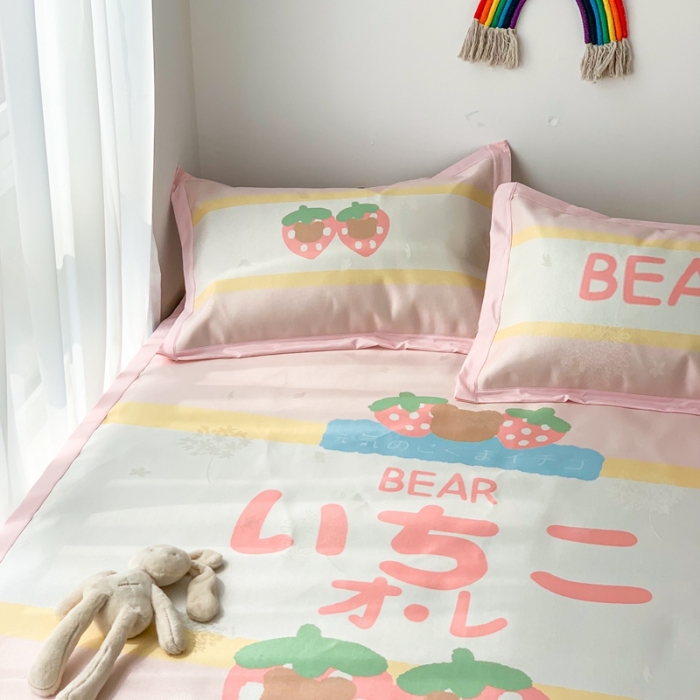 91家纺网 家纺一手货源 找家纺 时年 2020新款水洗养生凉席 草莓熊