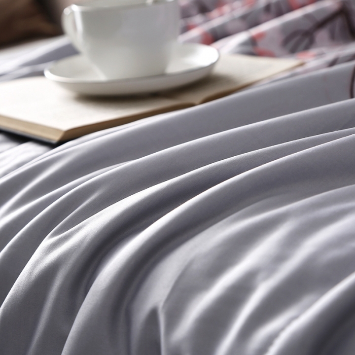 91家纺网 家纺一手货源 找家纺 卡奥 2020新款双面天丝夏被 蓝白花+动物庄园