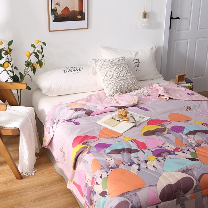 91家纺网 家纺一手货源 找家纺 卡奥 2020新款双面天丝夏被 蘑菇家园