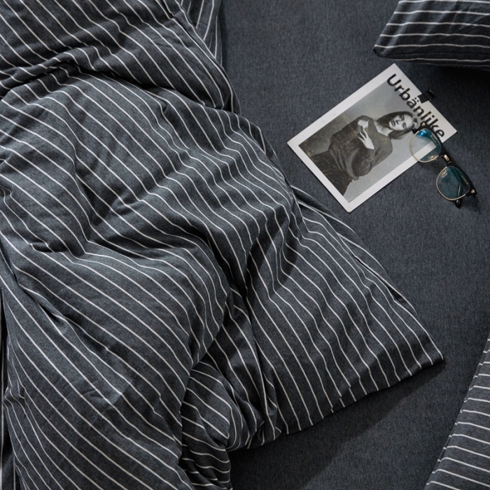 91家纺网 家纺一手货源 找家纺 华超针织 2021新款针织四件套 黑白细条