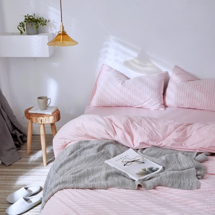 91家纺网 家纺一手货源 找家纺 华超针织 2021新款针织四件套 蜜粉细条