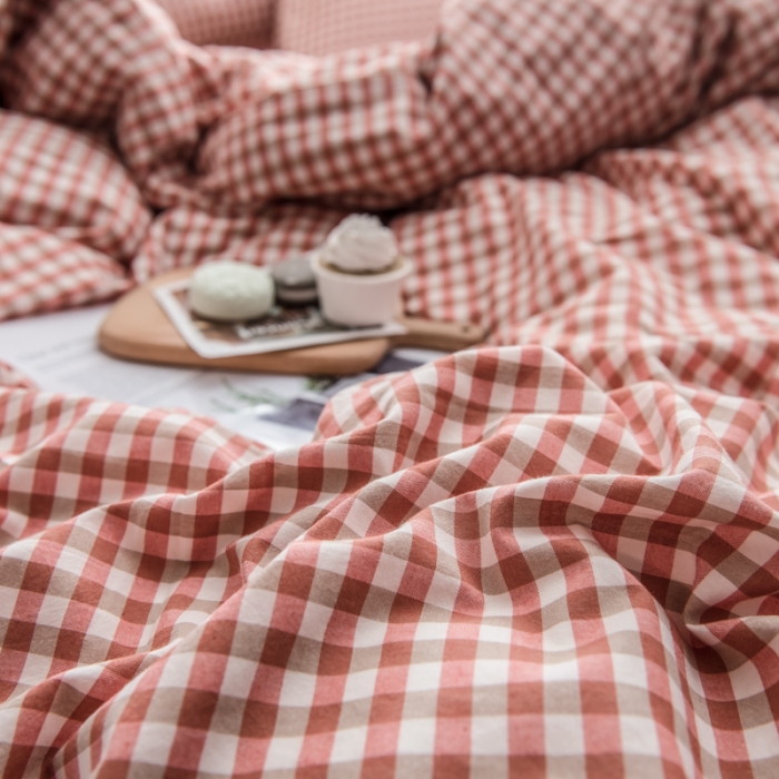 91家纺网 家纺一手货源 找家纺 佳梦达 2020新款全色织全棉水洗双拼四件套 橙红小格