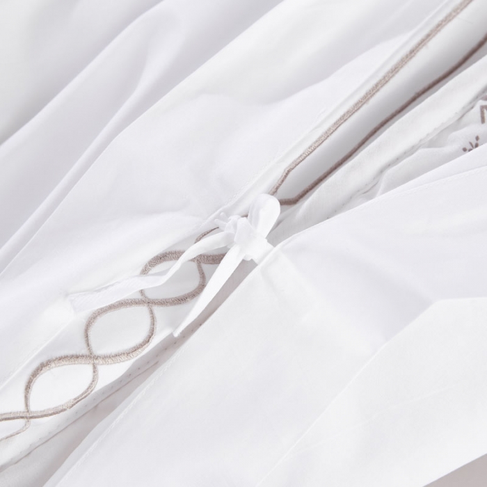 91家纺网 家纺一手货源 找家纺 罗菲尼宾馆酒店用品 新款60s贡缎喷气绣花系列 浪漫