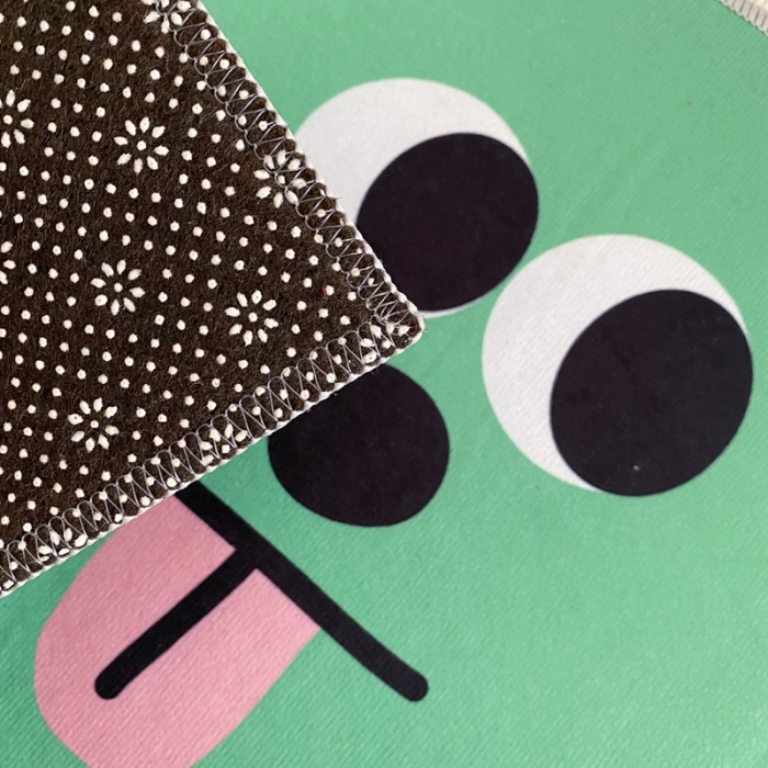 91家纺网 家纺一手货源 找家纺 星期八 2020新款ins卡通地垫 绿色表情