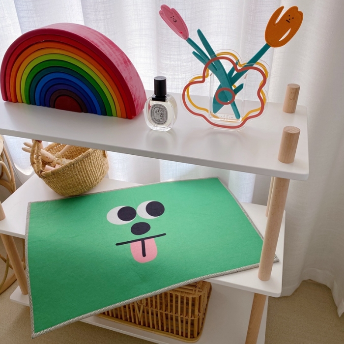 91家纺网 家纺一手货源 找家纺 星期八 2020新款ins卡通地垫 绿色表情