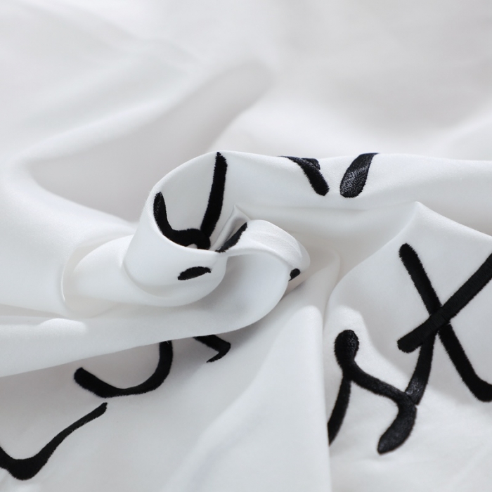 91家纺网 家纺一手货源 找家纺 2020全棉60长绒棉绣花韩版四件套纯棉60S支刺绣草莓酒红