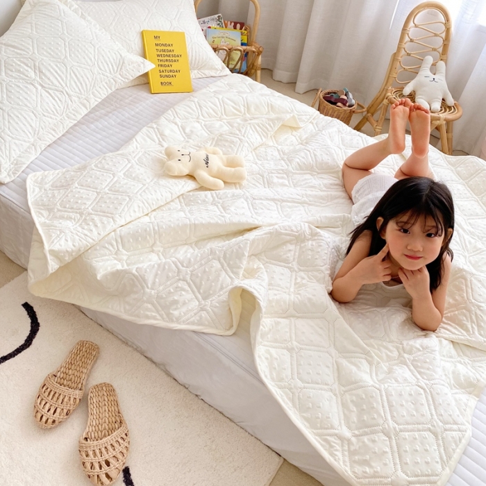 91家纺网 家纺一手货源 找家纺 （总）星期八 2020新款爱心泡泡夏被三件套