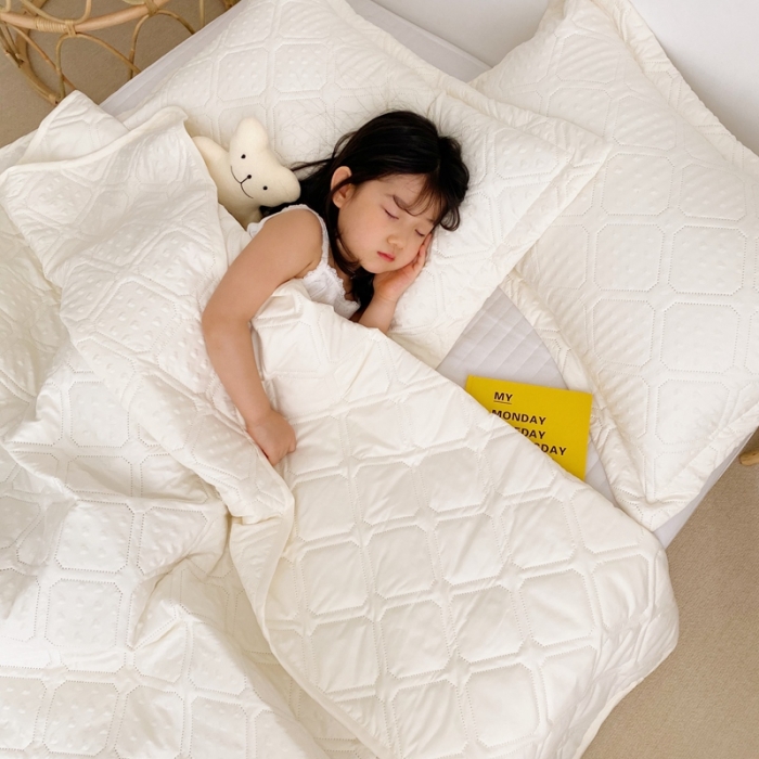 91家纺网 家纺一手货源 找家纺 （总）星期八 2020新款爱心泡泡夏被三件套