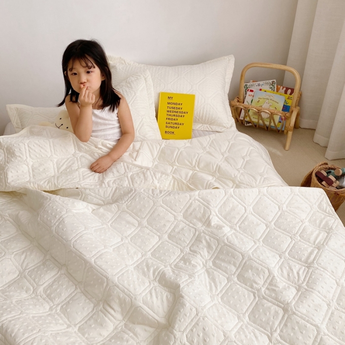 91家纺网 家纺一手货源 找家纺 星期八 2020新款爱心泡泡夏被三件套 鹅黄