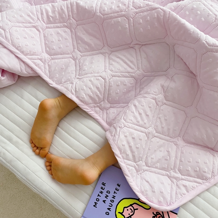 91家纺网 家纺一手货源 找家纺 星期八 2020新款爱心泡泡夏被三件套 少女粉