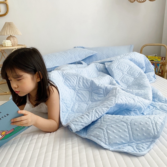 91家纺网 家纺一手货源 找家纺 星期八 2020新款爱心泡泡夏被三件套 天空蓝