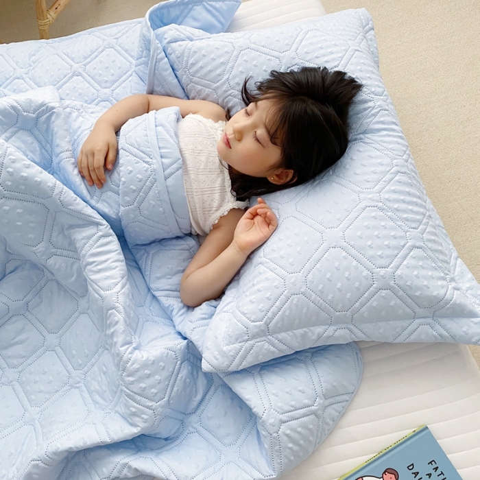 91家纺网 家纺一手货源 找家纺 星期八 2020新款爱心泡泡夏被三件套 天空蓝