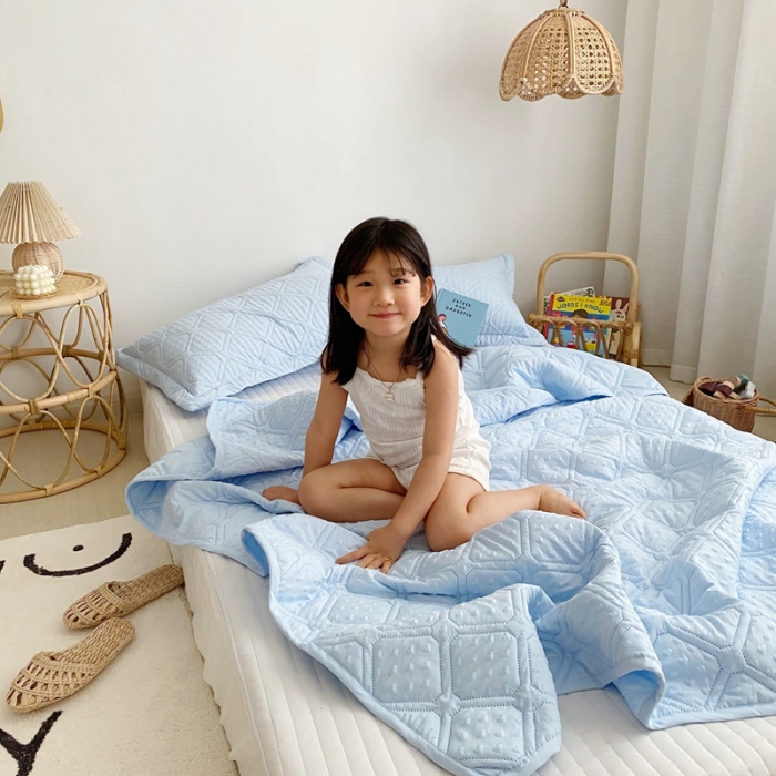 91家纺网 家纺一手货源 找家纺 星期八 2020新款爱心泡泡夏被三件套 天空蓝