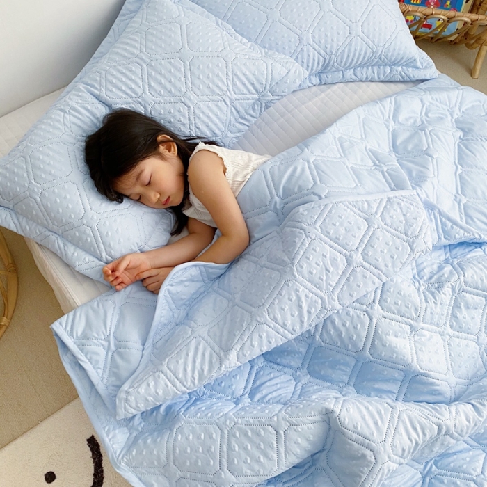 91家纺网 家纺一手货源 找家纺 星期八 2020新款爱心泡泡夏被三件套 天空蓝