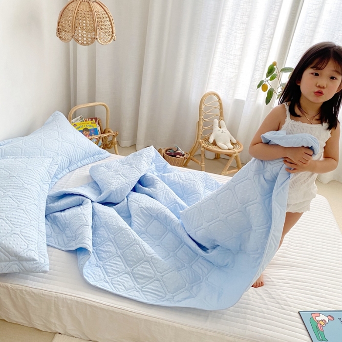 91家纺网 家纺一手货源 找家纺 星期八 2020新款爱心泡泡夏被三件套 天空蓝