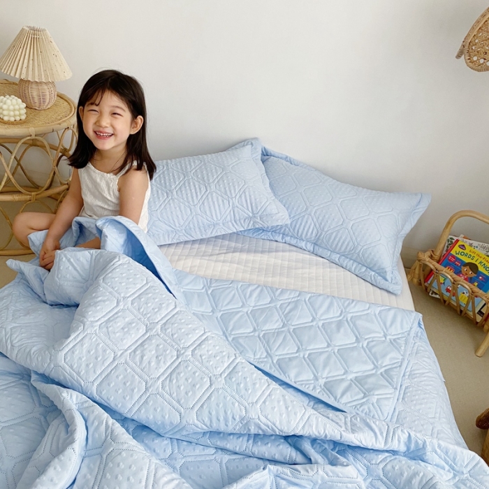 91家纺网 家纺一手货源 找家纺 星期八 2020新款爱心泡泡夏被三件套 天空蓝