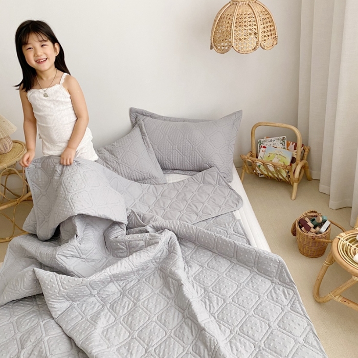 91家纺网 家纺一手货源 找家纺 星期八 2020新款爱心泡泡夏被三件套 星空灰