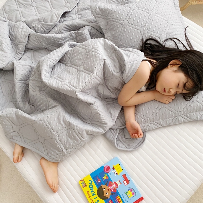 91家纺网 家纺一手货源 找家纺 星期八 2020新款爱心泡泡夏被三件套 星空灰