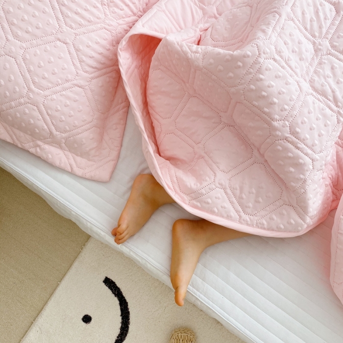 91家纺网 家纺一手货源 找家纺 星期八 2020新款爱心泡泡夏被三件套 樱花粉