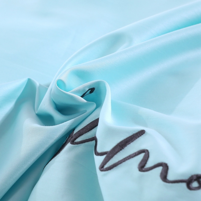 91家纺网 家纺一手货源 找家纺 全棉纯棉60S贡缎长绒棉绣花四件套纯色双拼色60支刺绣-浅蓝