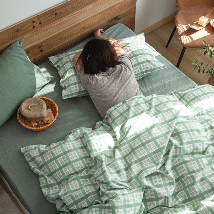 91家纺网 家纺一手货源 找家纺 北纬27度 2020新款英伦复古风全棉色织椰子扣四件套幻听