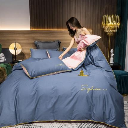 91家纺网 家纺一手货源 找家纺 拼社家纺 40s贡缎长绒棉字母款四件套蓝灰配粉玉