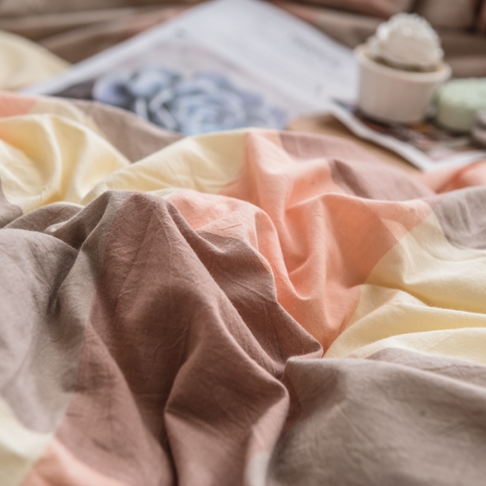 91家纺网 家纺一手货源 找家纺 佳梦达 2020新款全色织全棉水洗双拼单被套 蜜粉大格