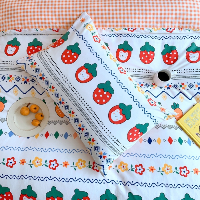 91家纺网 家纺一手货源 找家纺 星期八 2020新款全棉13070亲子四件套系列 草莓萝卜