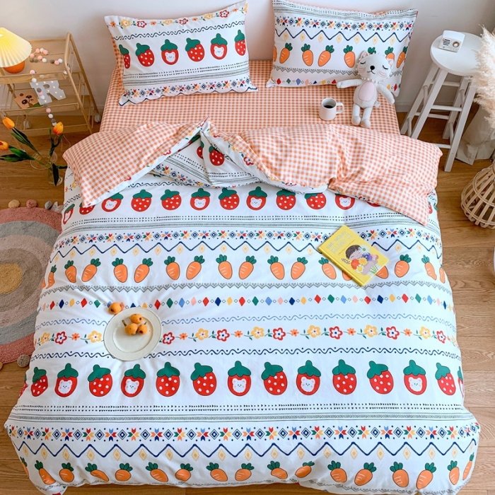 91家纺网 家纺一手货源 找家纺 星期八 2020新款全棉13070亲子四件套系列 草莓萝卜