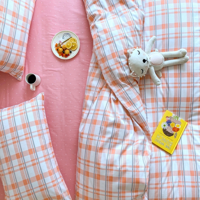 91家纺网 家纺一手货源 找家纺 星期八 2020新款全棉13070亲子四件套系列 粉格