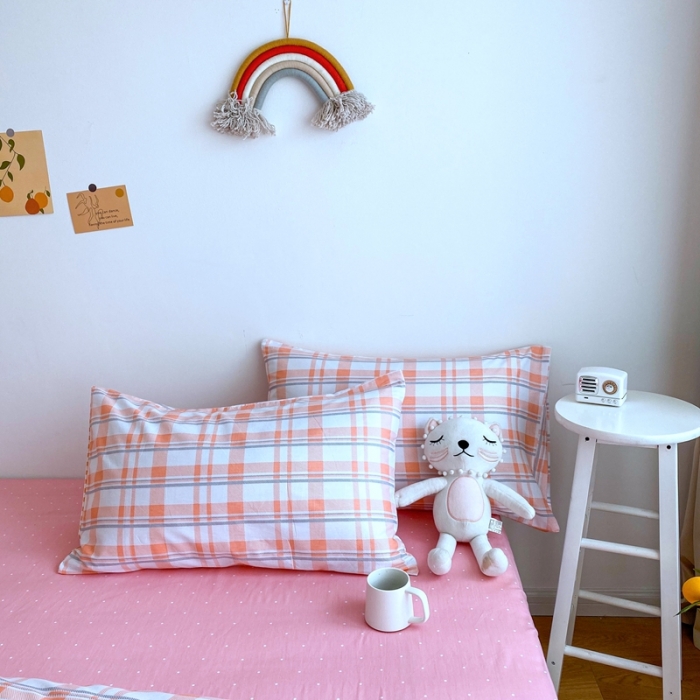 91家纺网 家纺一手货源 找家纺 星期八 2020新款全棉13070亲子四件套系列 粉格