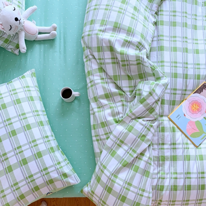 91家纺网 家纺一手货源 找家纺 星期八 2020新款全棉13070亲子四件套系列 绿格