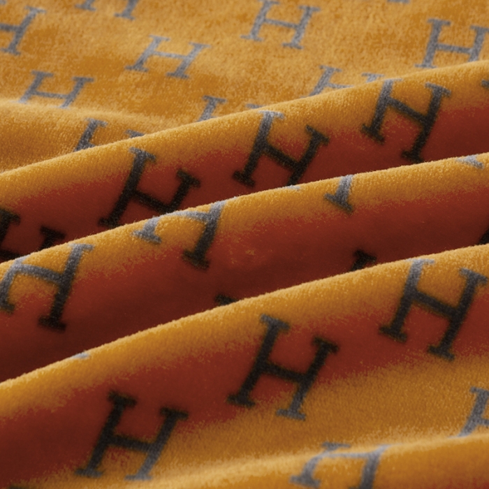 91家纺网 家纺一手货源 找家纺 卡奥轻奢复合毯子拉舍尔毛毯云毯法莱绒水晶绒毛毯告白