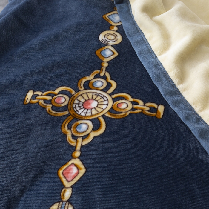 91家纺网 家纺一手货源 找家纺 卡奥轻奢复合毯子拉舍尔毛毯云毯法莱绒水晶绒毛毯 伊蓝堡