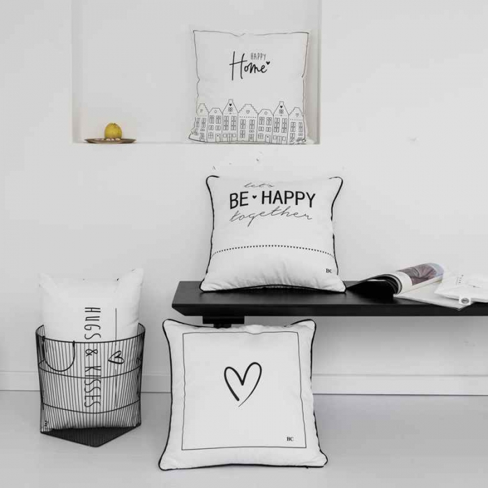 91家纺网 家纺一手货源 找家纺 （总）美茉2023新款ins纯棉帆布黑白印花抱枕棉字母靠垫